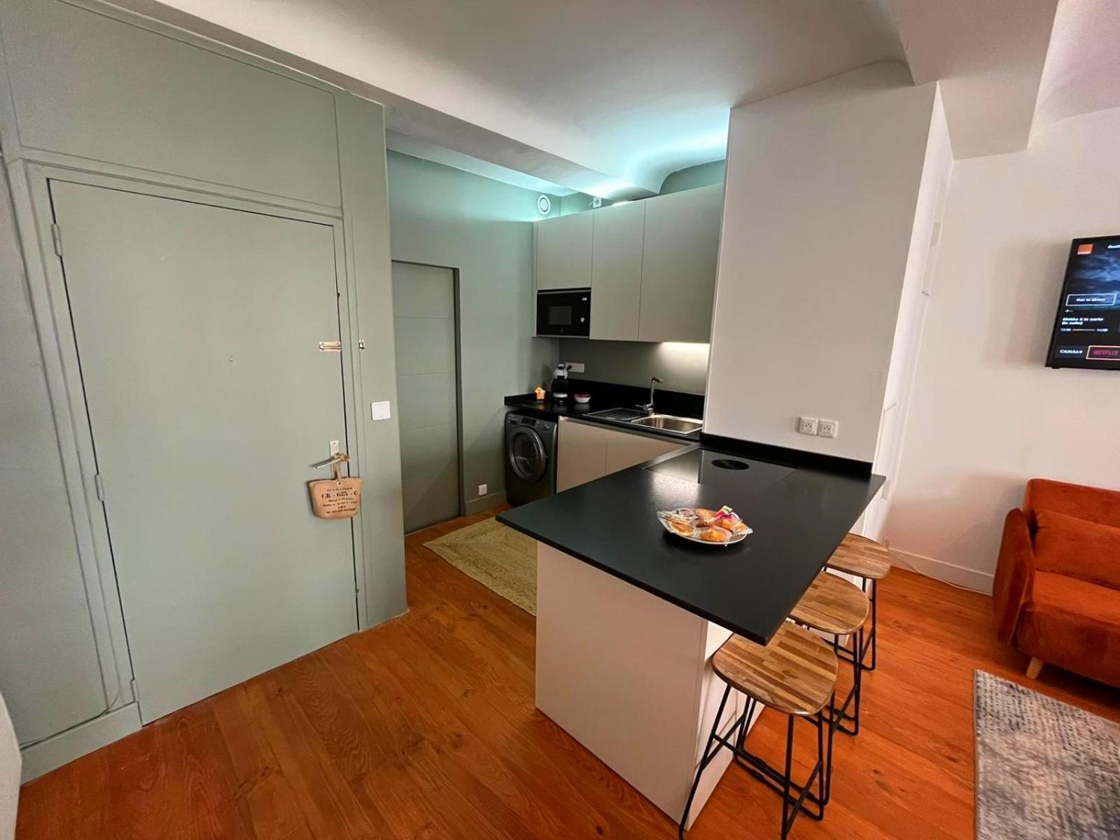 Elegant Studio En Hypercentre Dans Le Quartier Historique Anime Avec Parking Gratuit Кан Экстерьер фото